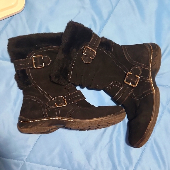 Winter Boots by Earth Spirit. - Picture 1 of 5